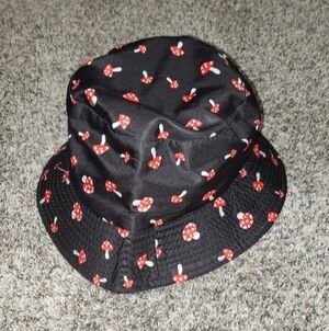 Urban Outfitters | Bucket Mushroom Reversible Hat